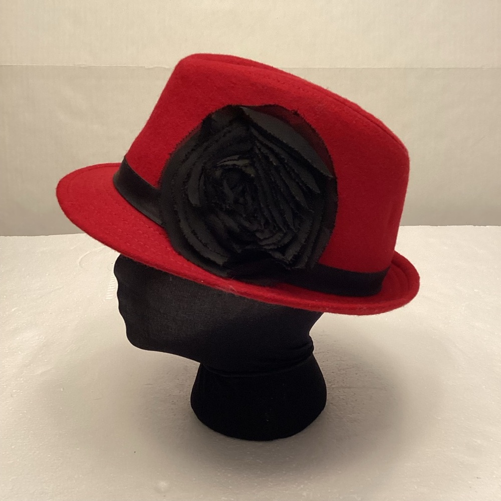 NWOT black trimmed red wool blend fedora hat by Something Special.